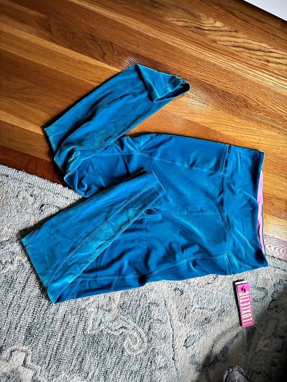 Lilly Pulitzer Women's Leggings in Blue velvet Size medium NWT